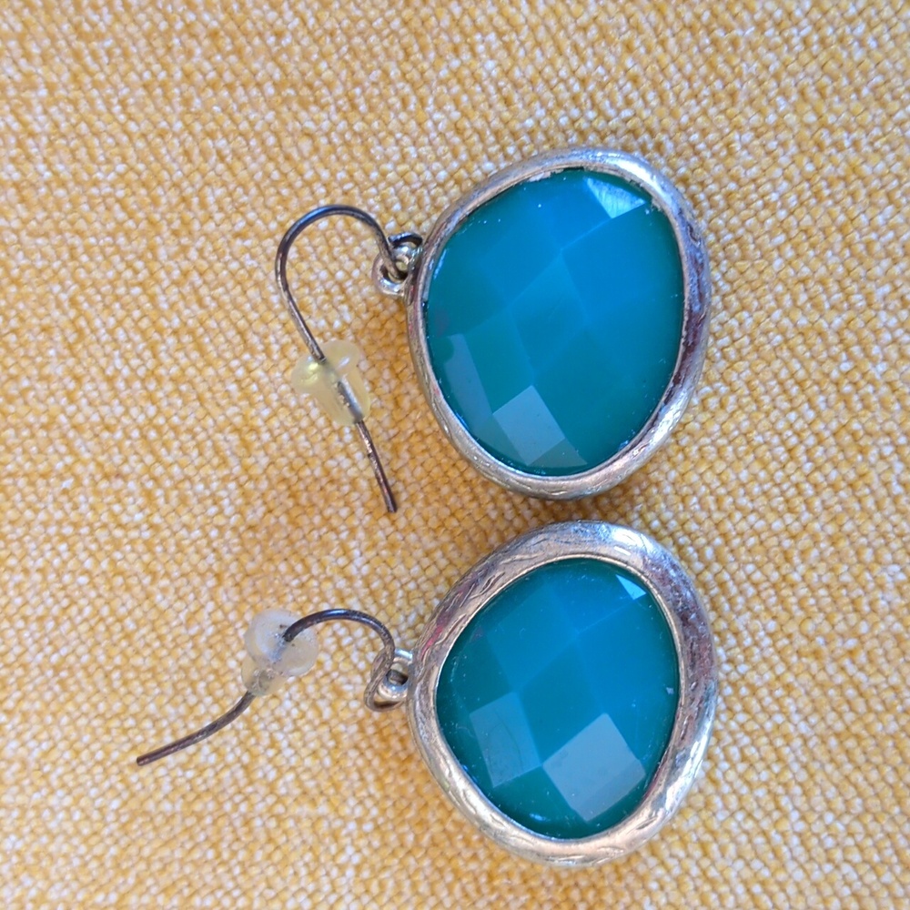 Elegant Multi-Color Earring Set - Picture 4 of 8